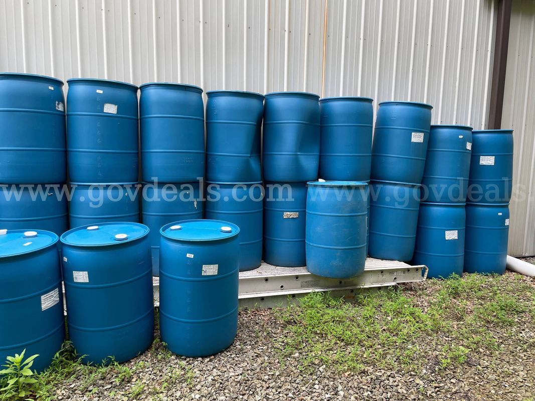 Large Lot of Plastic 55 Gallon Drums