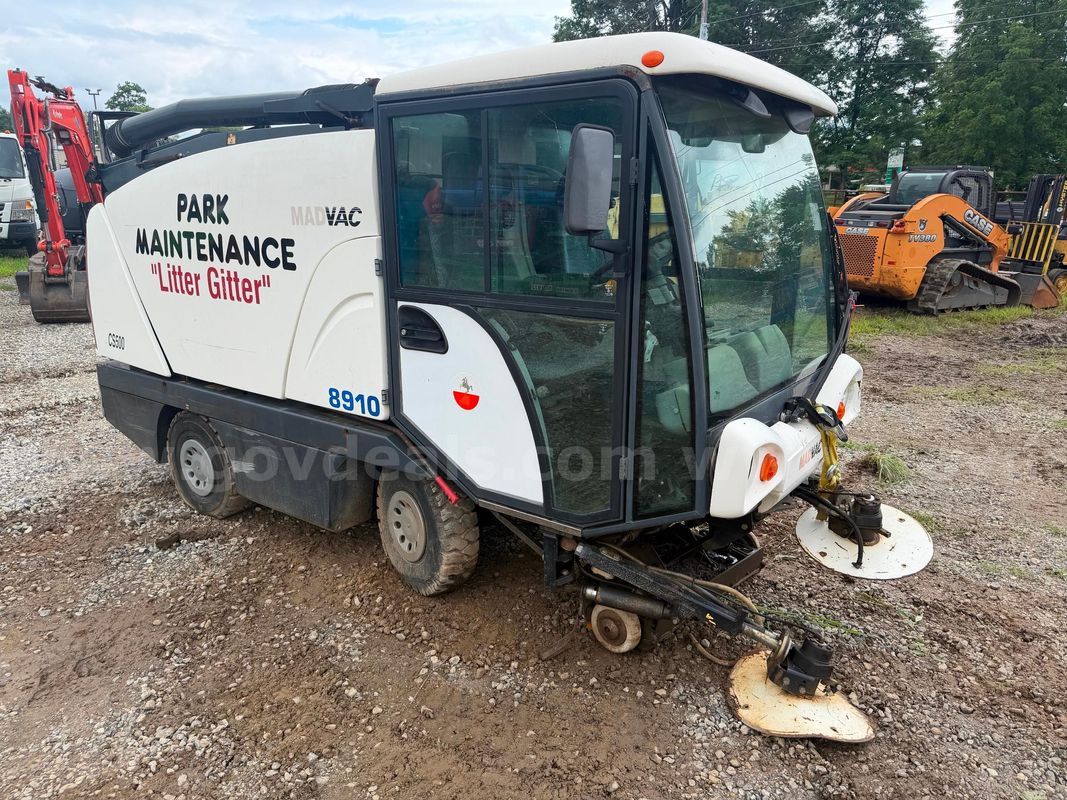 Madvac CS500 Sweeper/Vacuum