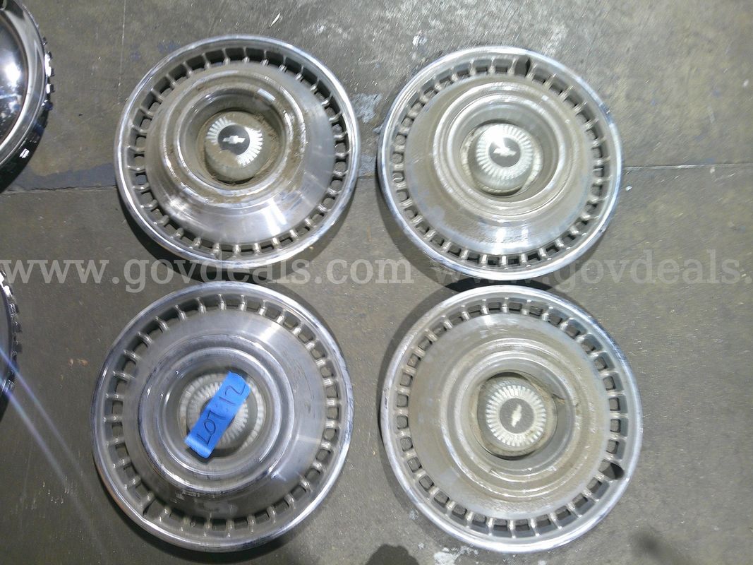 14 inch 1964 Chevrolet Impala/Nova Wheel hub caps