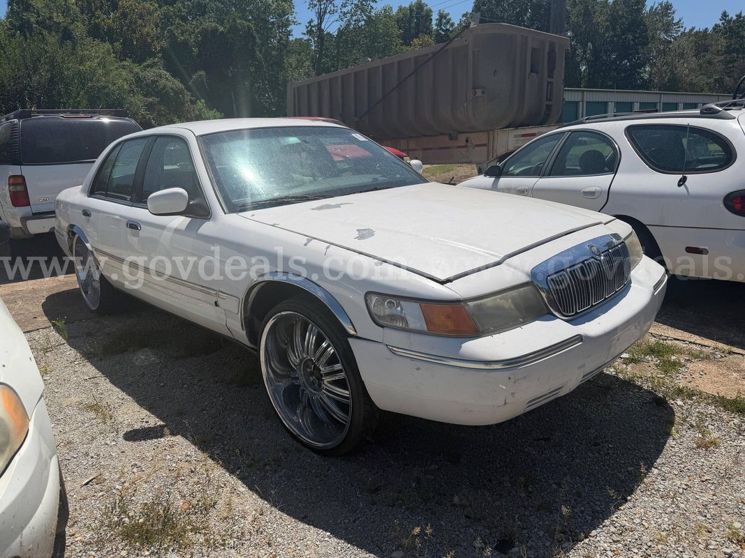 2000 Mercury Grand Marquis GS