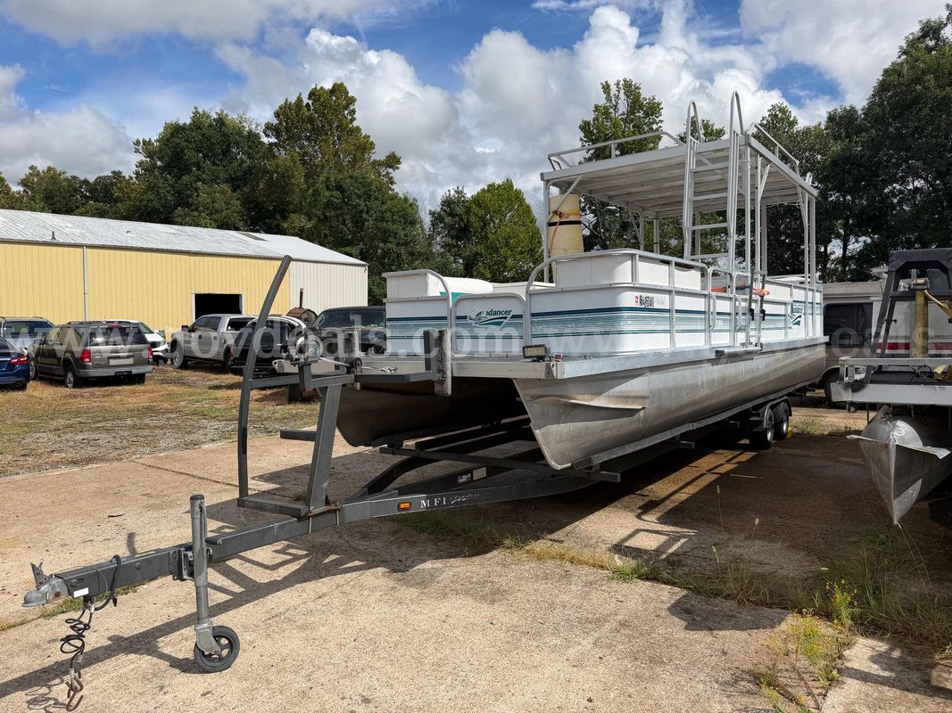 1995 sundancer 280D with 115hp Suzuki engine and trailer