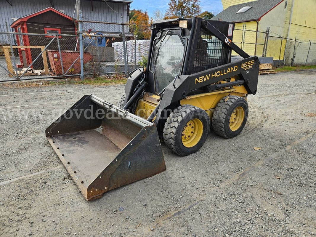 1996 New Holland LX665 Skid Steer Loader