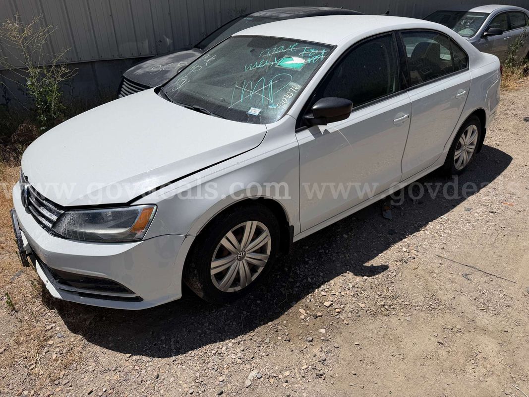 2015 Volkswagen Jetta TDI S 6M