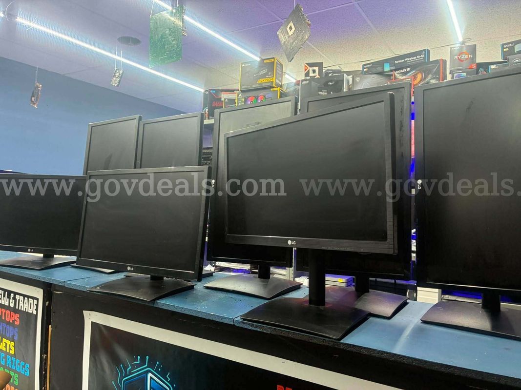 Lot of 8 LG Zero Client Cloud V Series 23CAV42K-B 23" LED - AH-IPS Monitor