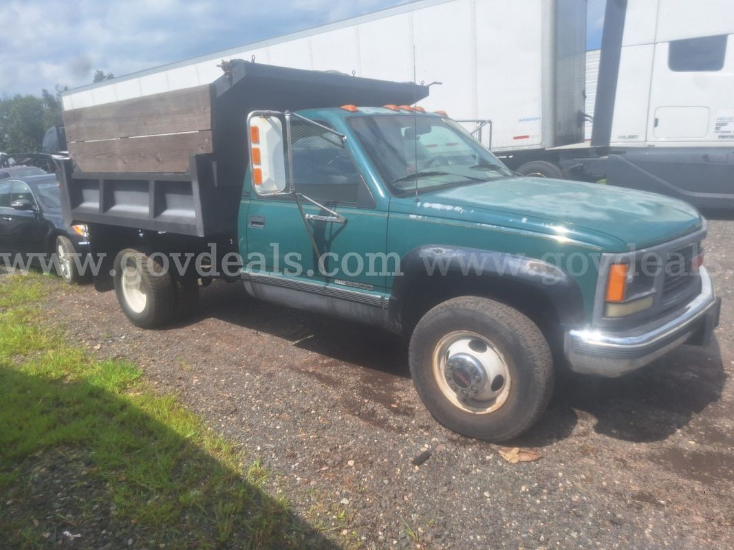 1995 GMC C3500 dump truck