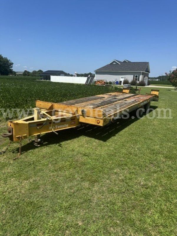 Eager Beaver 24' Tandem Axle Equipment Trailer — 25,600 lb GVWR