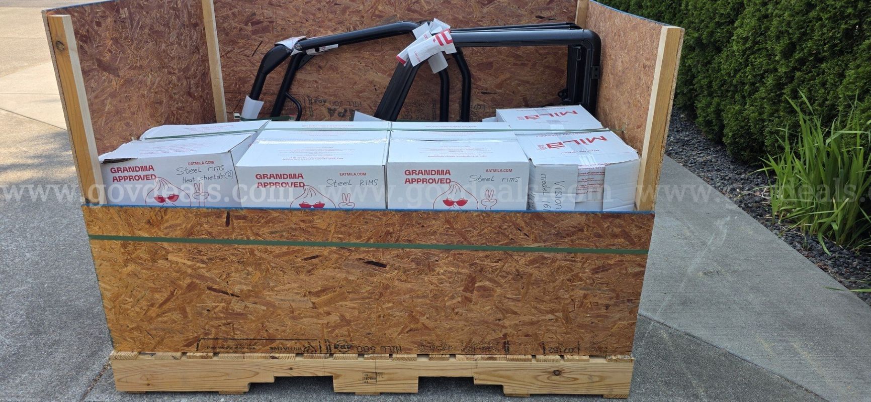 NO RESERVE! BRAND NEW Polaris Wholesale Lot: 18 Custom Wheels, Roll Cages, Heave Duty Winch Bumper & Steering Tie Rods
