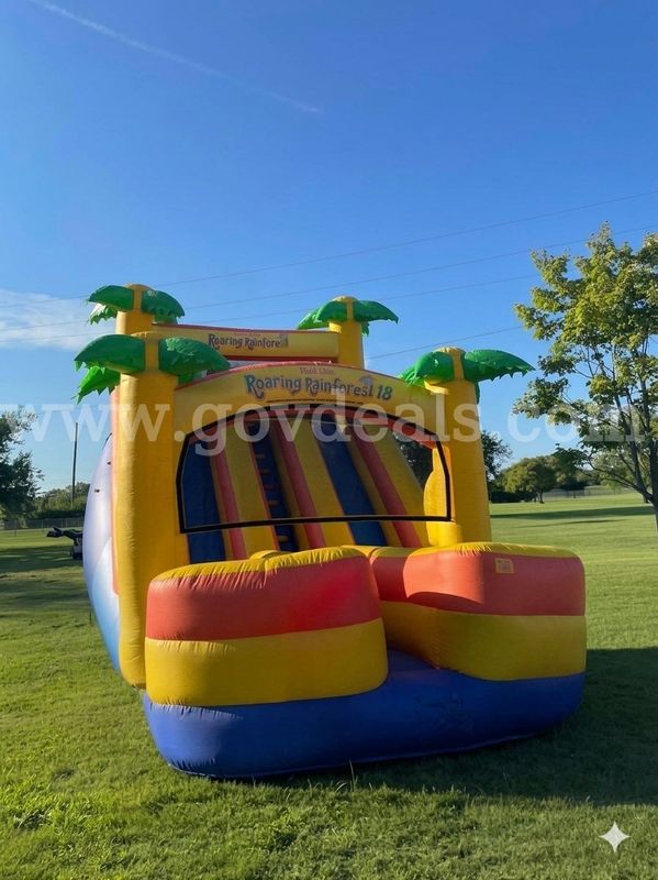Commercial-Grade EZ Inflatables "Roaring Rainforest" Inflatable Slide (439 lbs | 13.5'W x 23'L x 18.6'H)