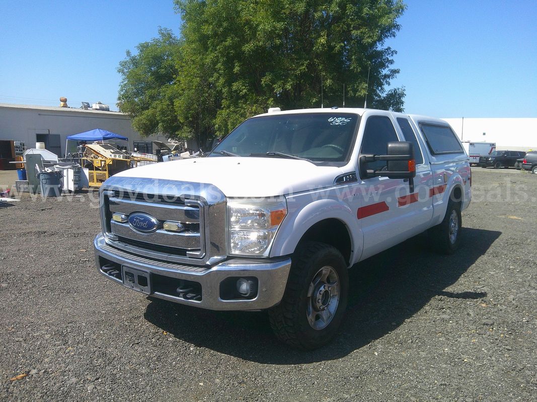2015 Ford F-250 SD XLT SuperCab Long Bed 4WD
