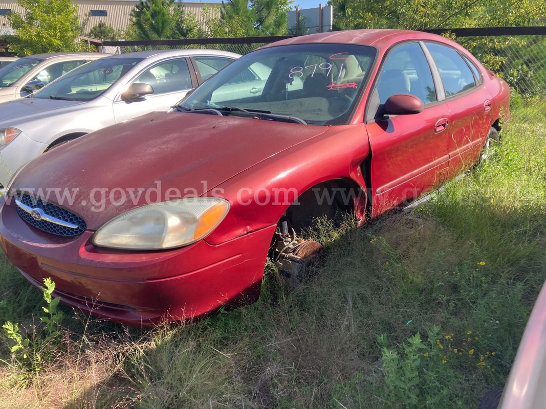 2002 Ford Taurus SES Standard
