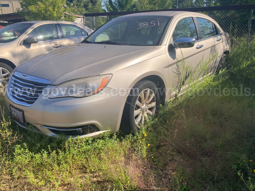 2013 Chrysler 200