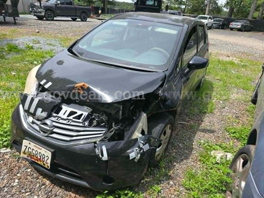2015 Nissan Versa Note S 5MT