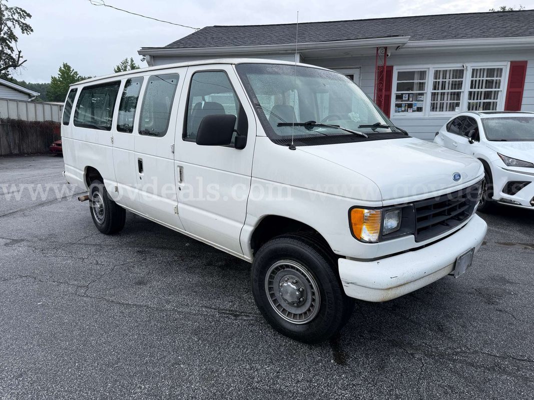 1993 Ford Econoline Passenger/Cargo Van - 201k Miles