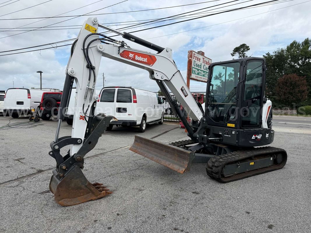 2023 Bobcat E42 R2 Mini Excavator - Enclosed Cab - Hydraulic Thumb - 239.5 Hours