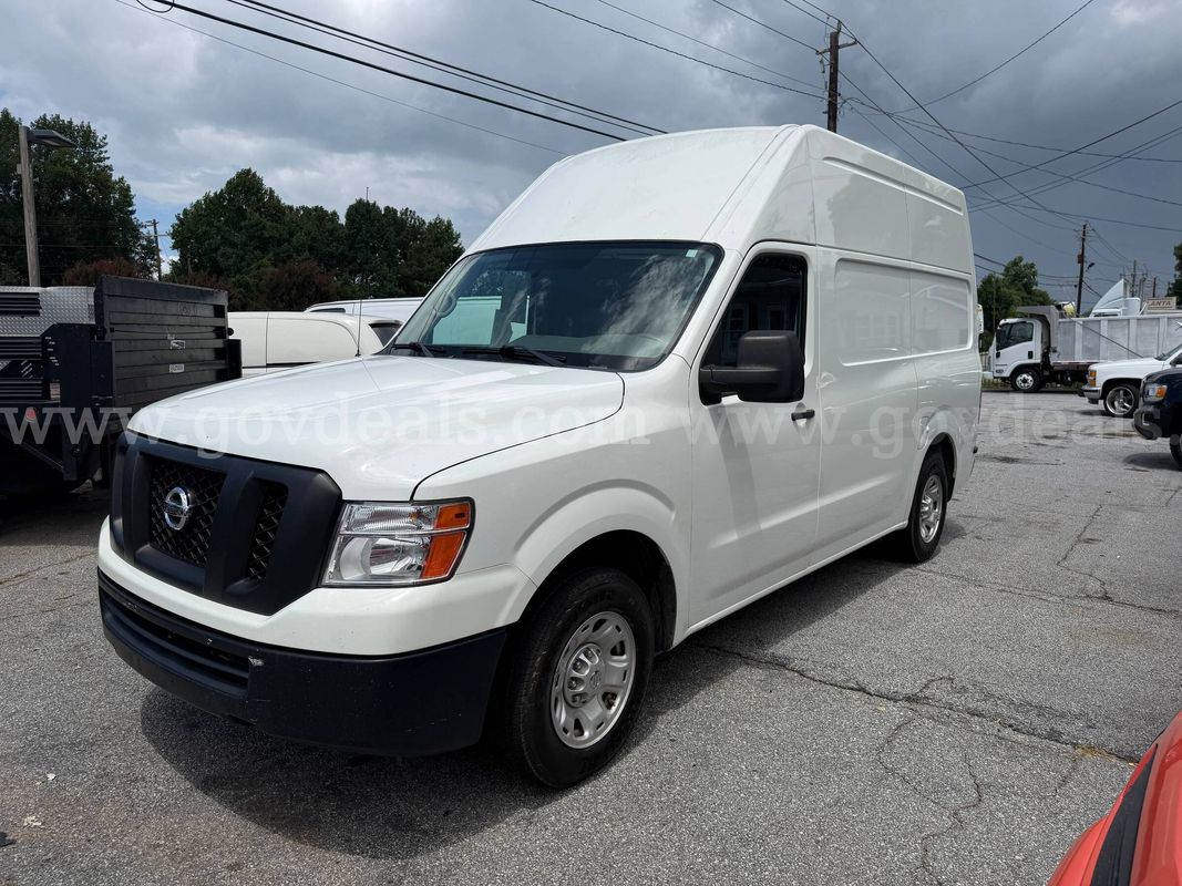2020 Nissan NV2500 HD High Roof Cargo Van - 129k Miles - Shelving & Partition