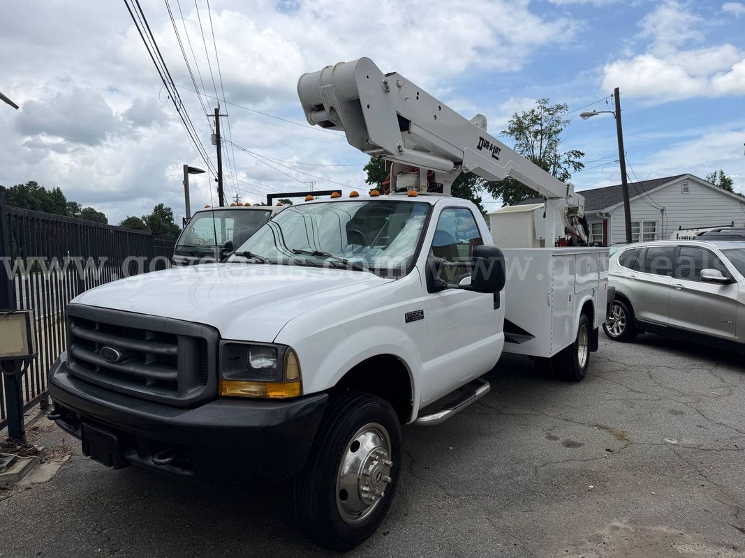 2000 Ford F-550 Super Duty Bucket Truck - 7.3L Diesel - Dur-A-Lift 35' Working Height - 97k Miles