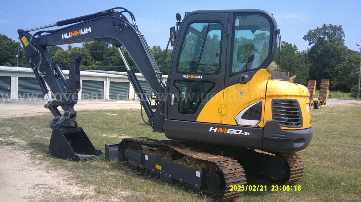 UNUSED 2024 Hummuh HM60-3E 13,100 lbs steel track excavator