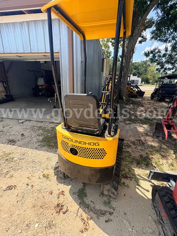 2025 ZH12G Groundhog , 1 Ton Mini Excavator (YELLOW)