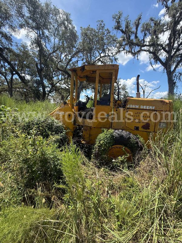 John Deere 444