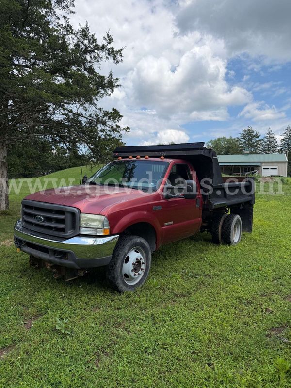 2003 Ford F-450 SD Regular Cab 4WD DRW
