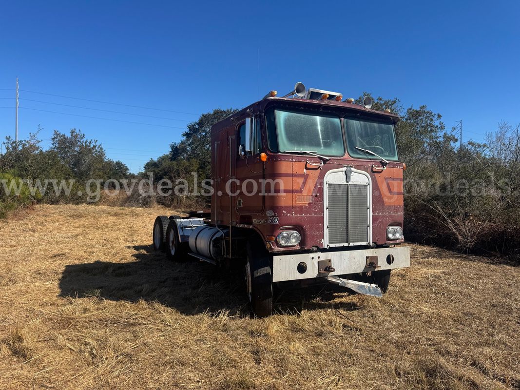 1979 Kenworth K100