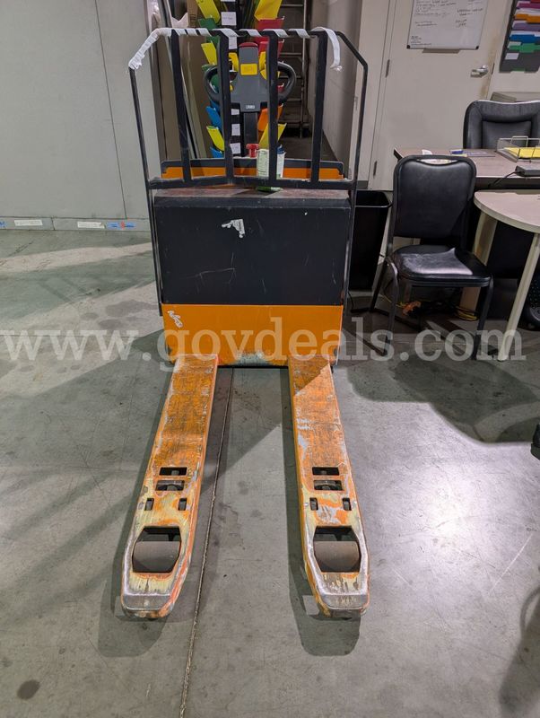 2023 Doosan BWP23S-7 Electric Pallet Truck – 4,500 lb Capacity