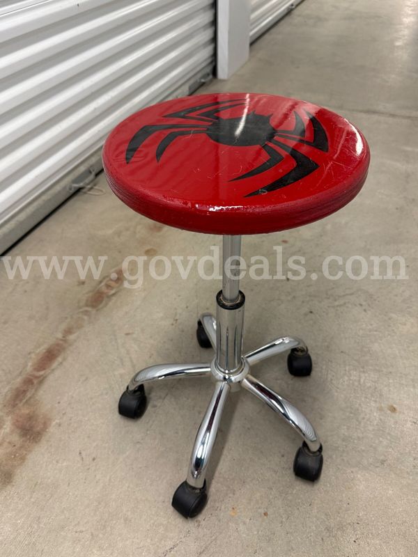 Adjustable engraved wooden stool (Spiderman)