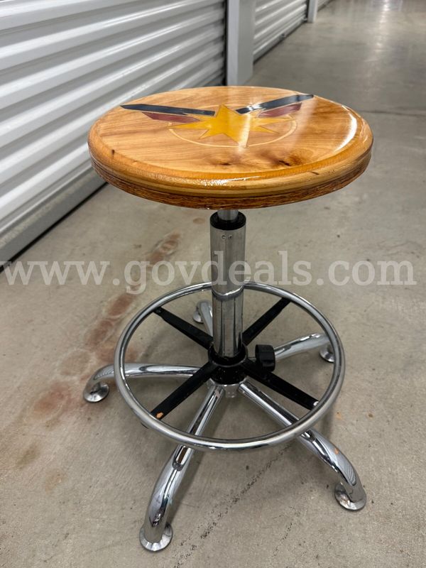 Adjustable engraved wooden stool (Captain Marvel)