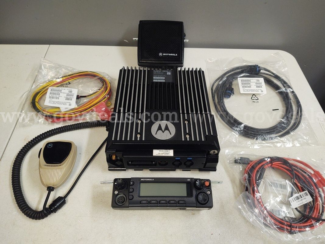 MOTOROLA APX7500 110watt Dual Band VHF 7/800mHZ P25 Phase 2 digital remote radio