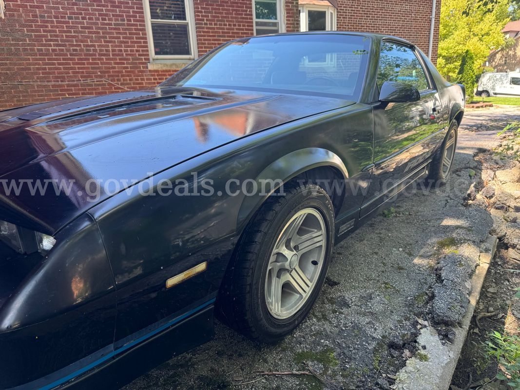 1990 Chevrolet Camaro IROC Z28 coupe