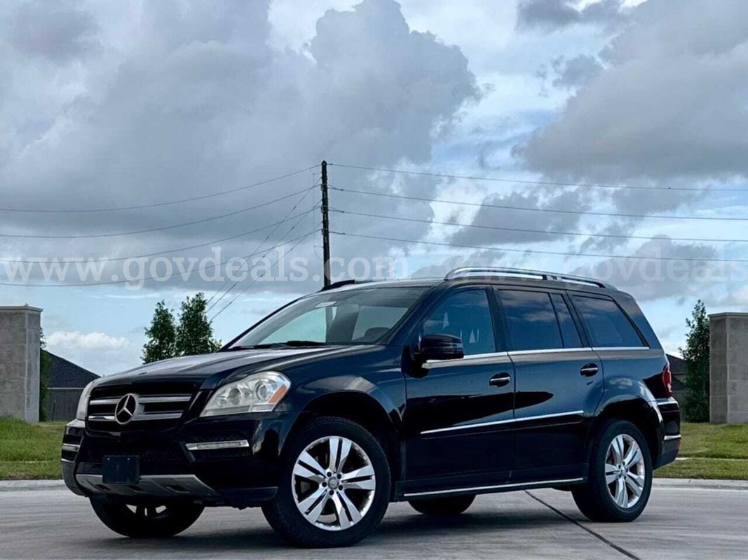 2012 Mercedes-Benz GL-Class GL450 4MATIC **LOW MILES**