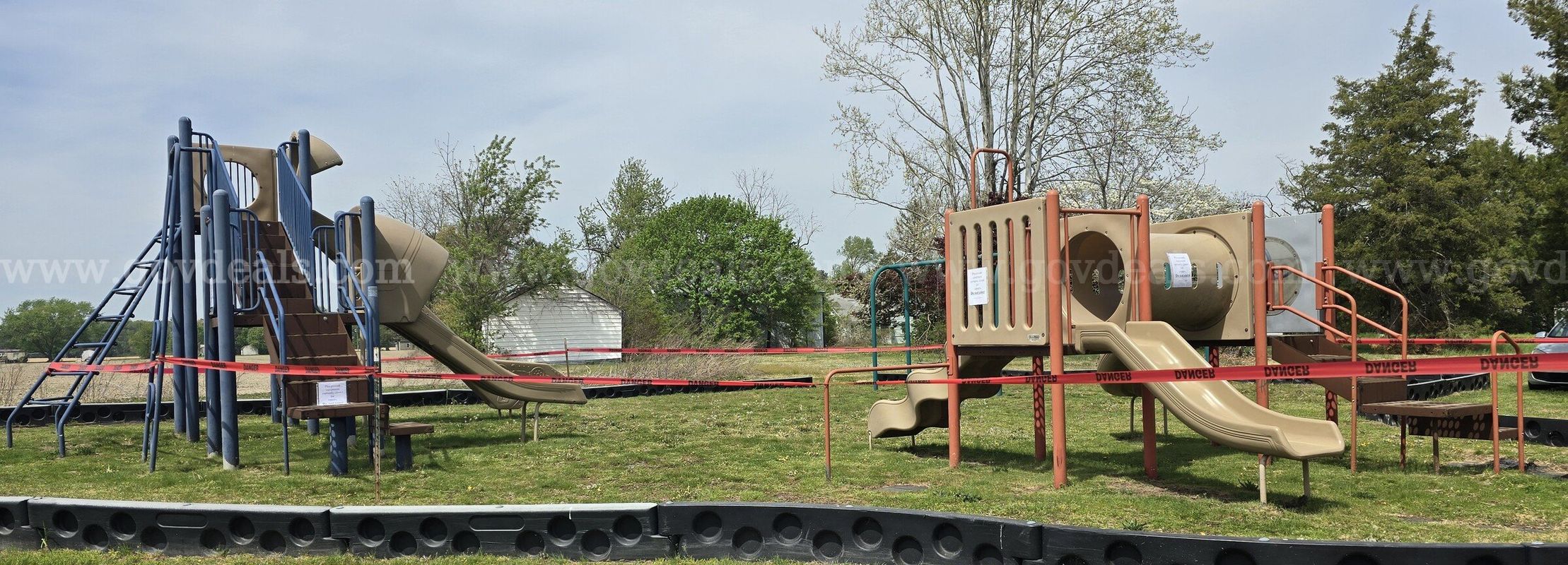 Commercial Playground Equipment – Multi-Structure Lot
