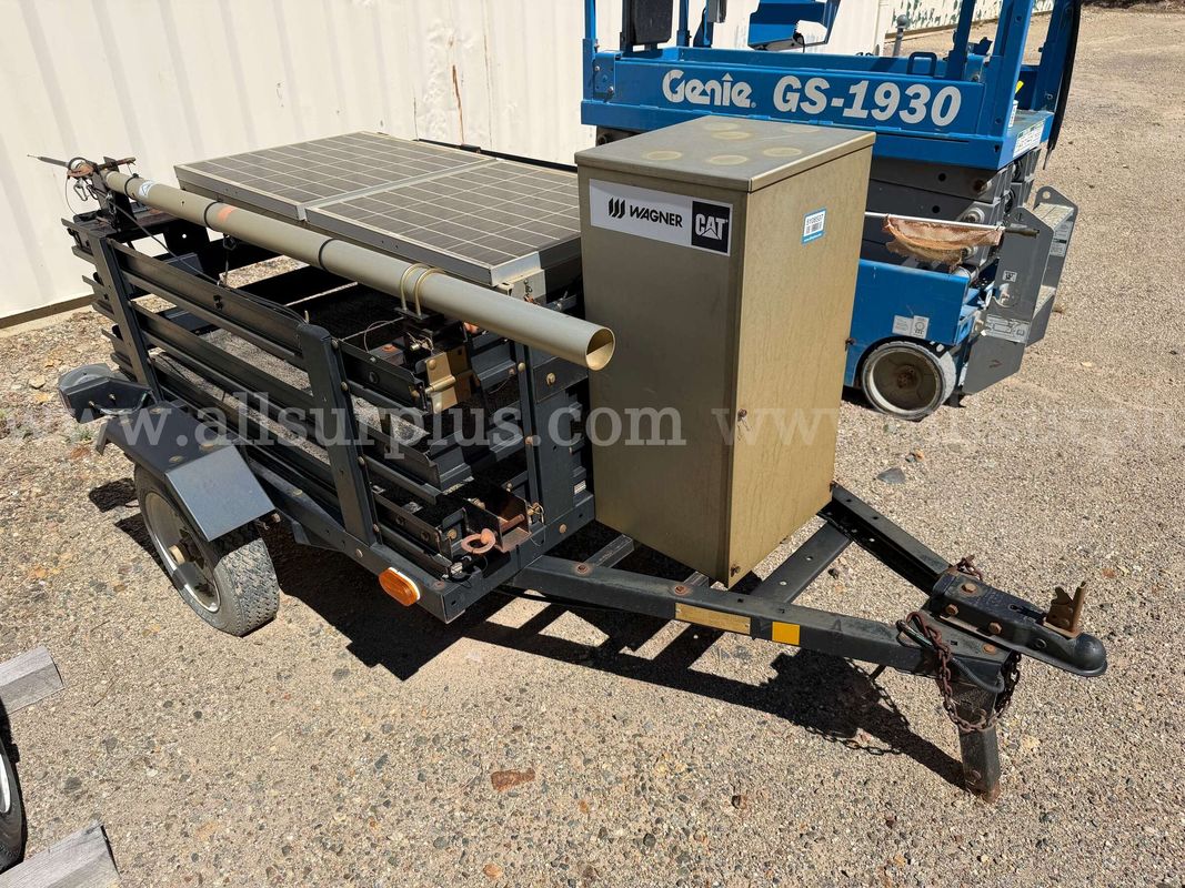 Long Chih LCI-745TC Solar Communications Repeater Trailer