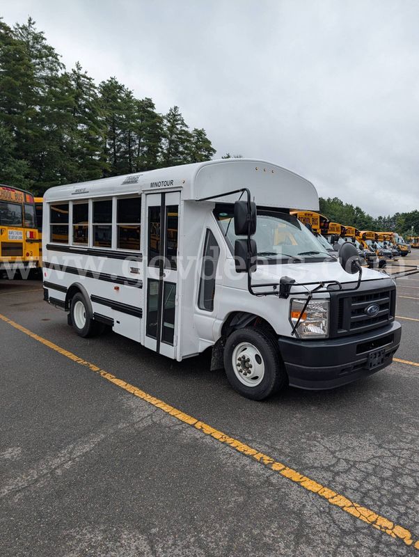 2025 Thomas Minotour 14-Passenger Activity bus