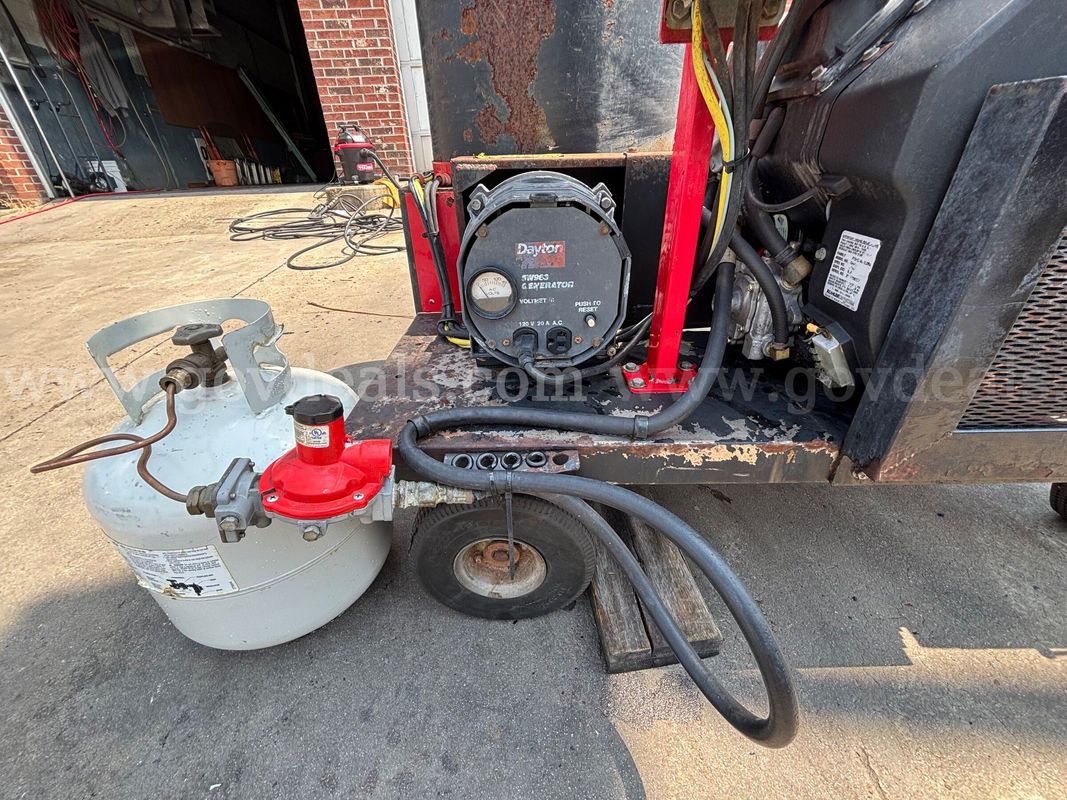 Hot water pressure washer