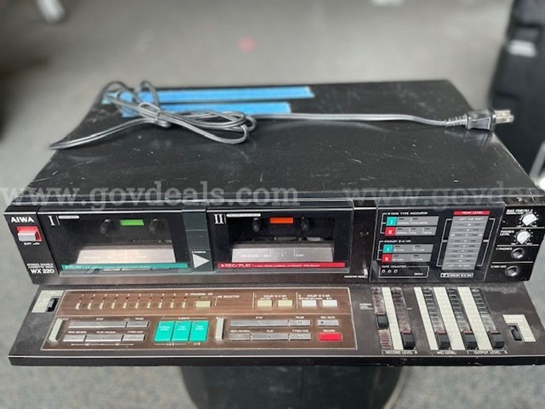 AIWA stereo double cassette deck