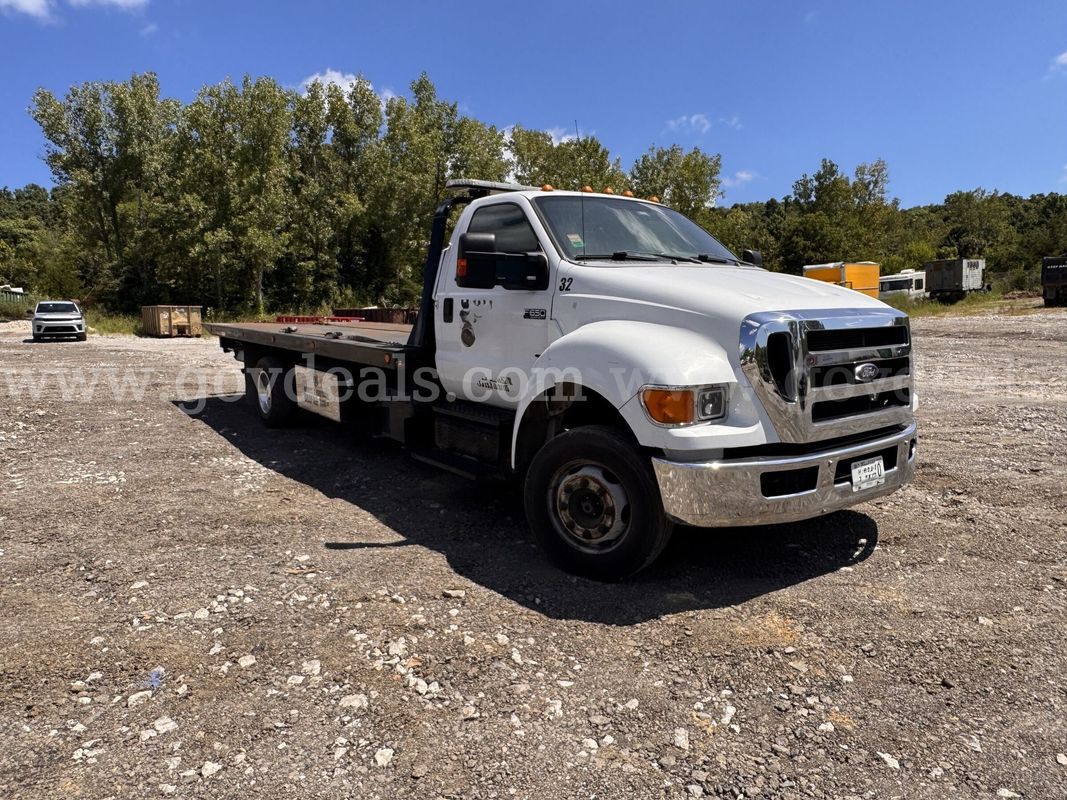 2015 Ford F-650 XLT SD Roll Back