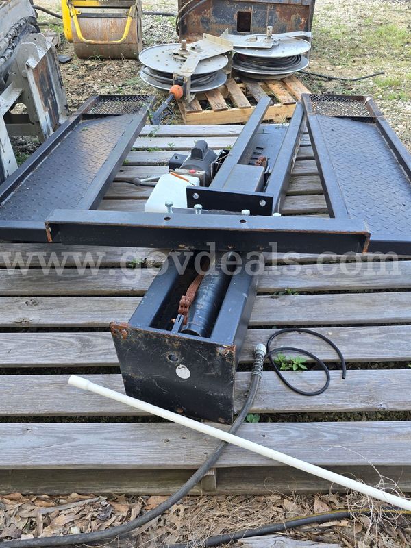 Hydraulic Lift for Lawn Mowers