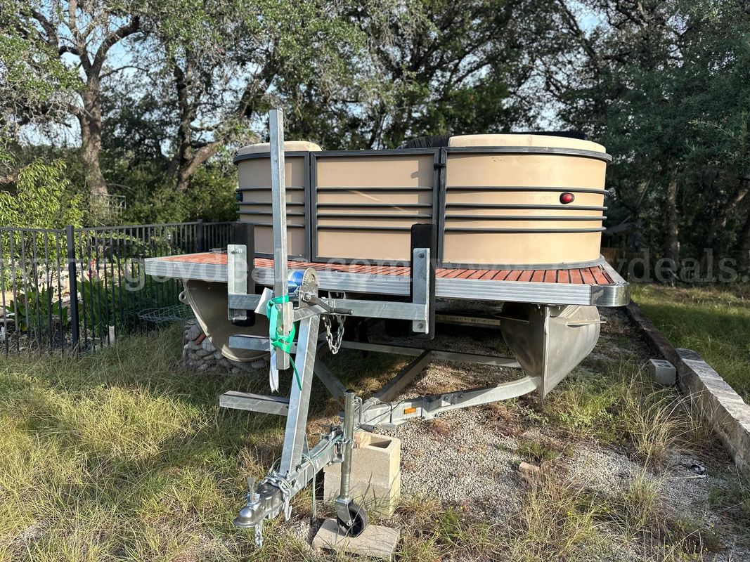 2021 Massimo 23Ft Pontoon Boat