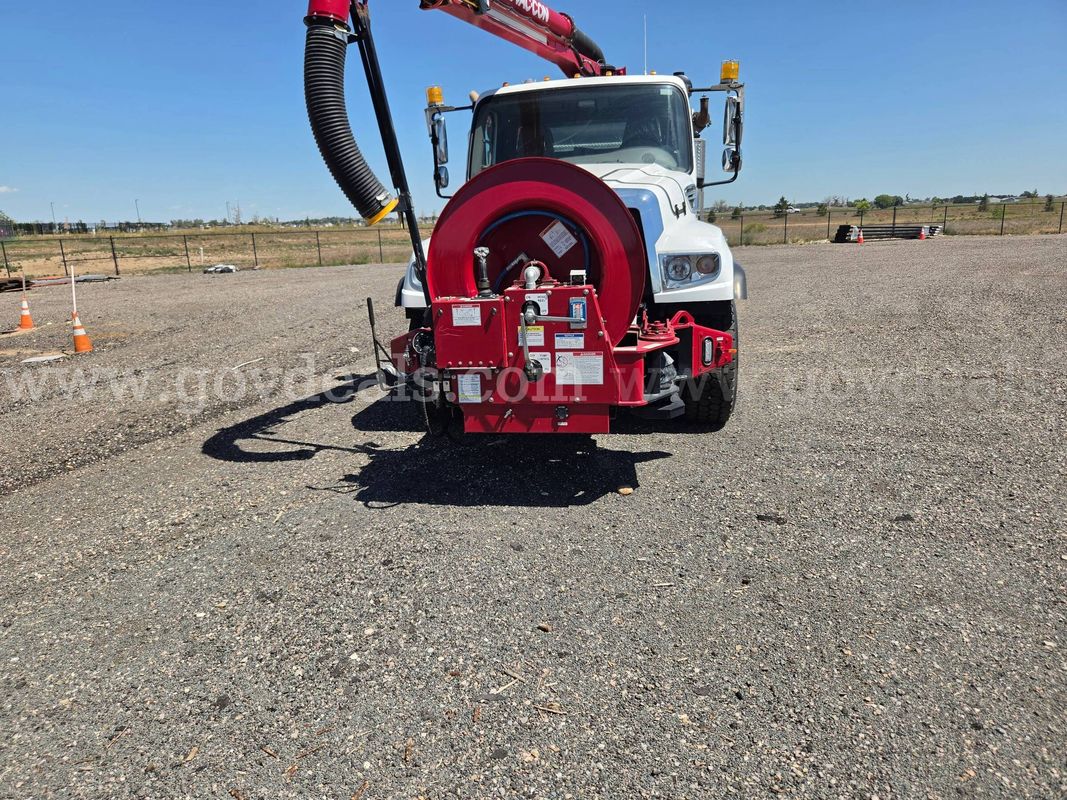 2019 Freightliner 114SD Vac-Con Titan Combination Sewer Cleaner/Vacuum Truck – 30,863 Miles – 2,448 Hours