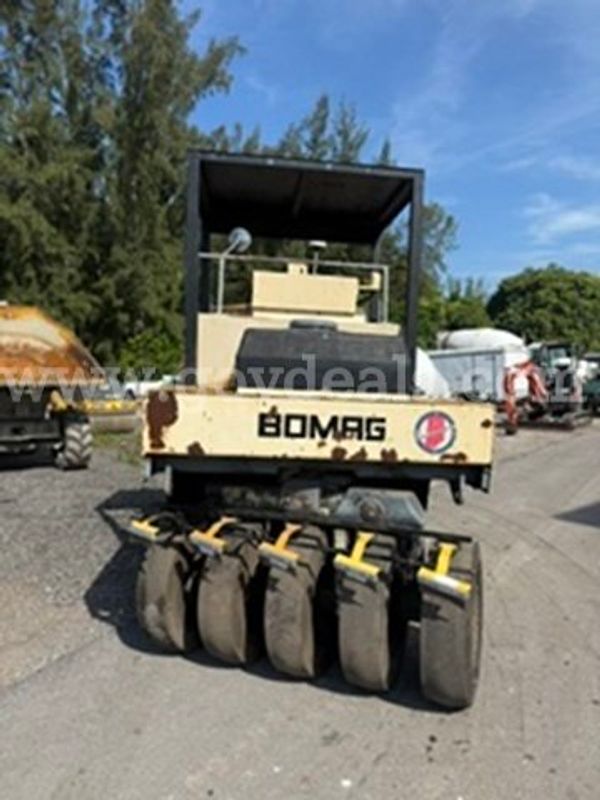 1988 Bomag BW12R 9 Wheel Self Propelled Pneumatic Compactor