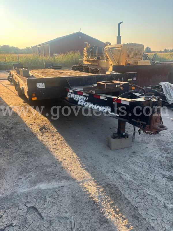 2011 Eager Beaver 2 axle Flatbed Trailer.