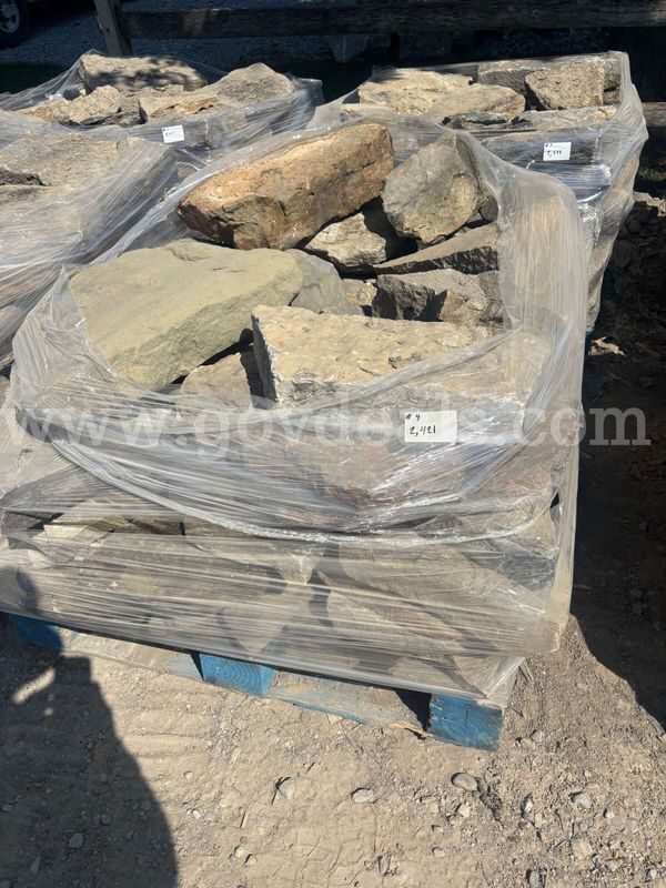 Miscellaneous Wall Stone #4