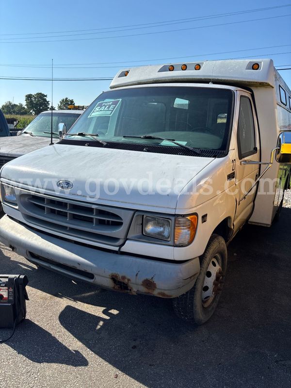 1999 Ford E-350