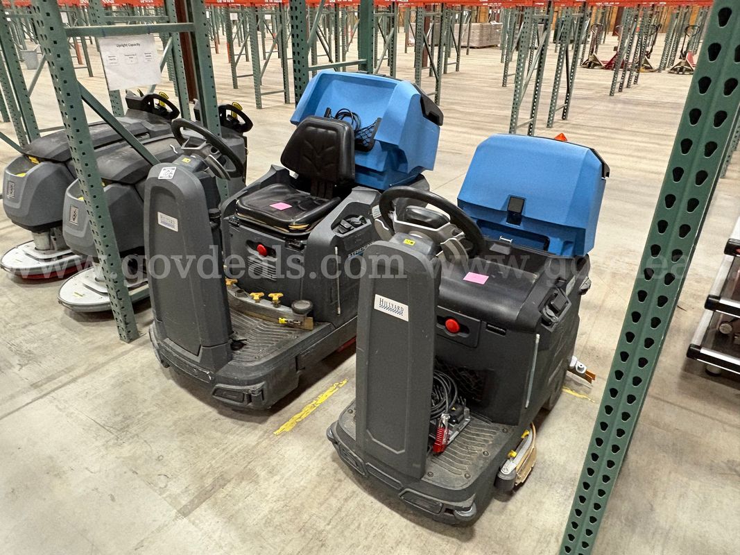 Lot of 4 Floor Cleaners