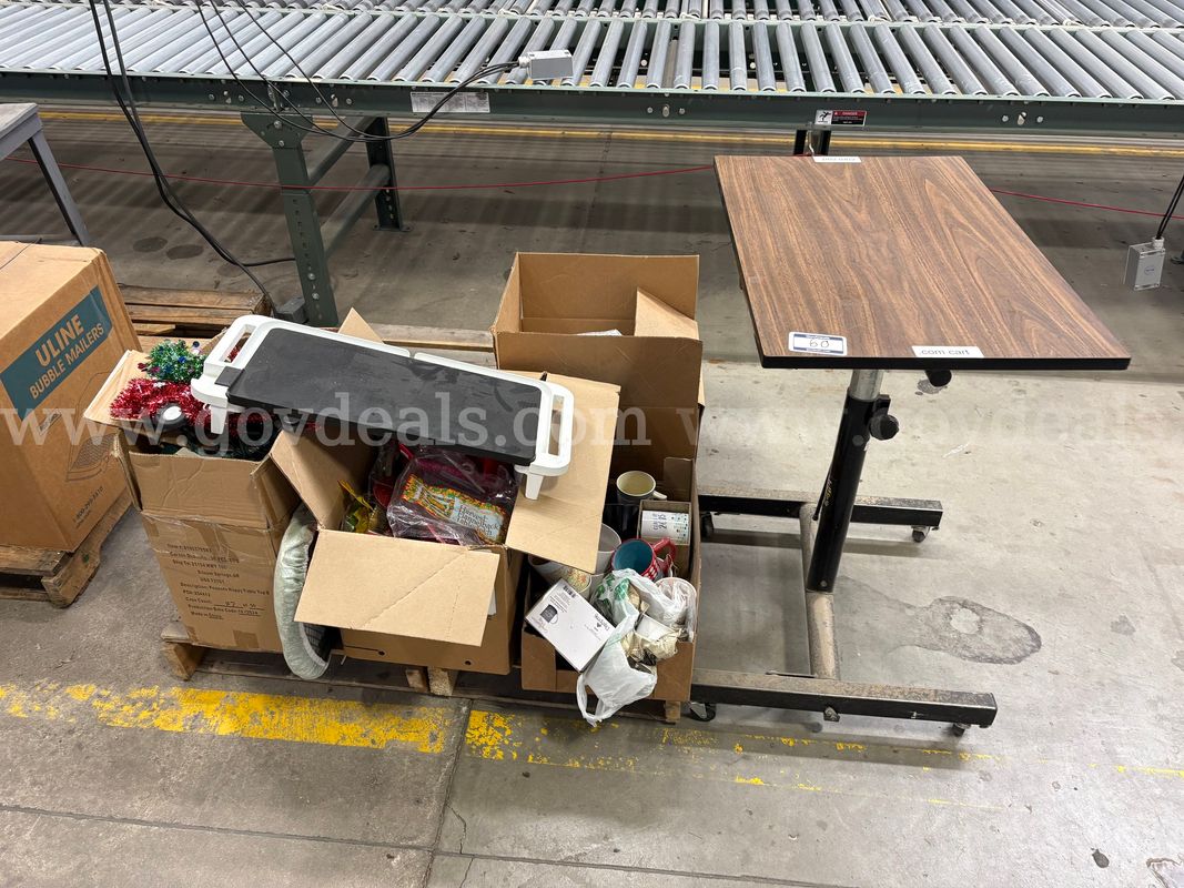 Trash Cans , Christmas Items , Mugs & Office Supplies