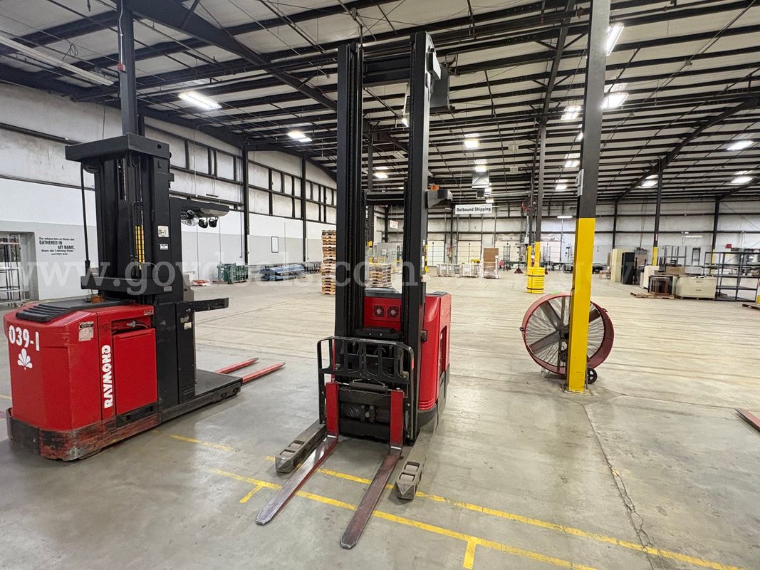 Raymond 750-DR 32TT Forklift