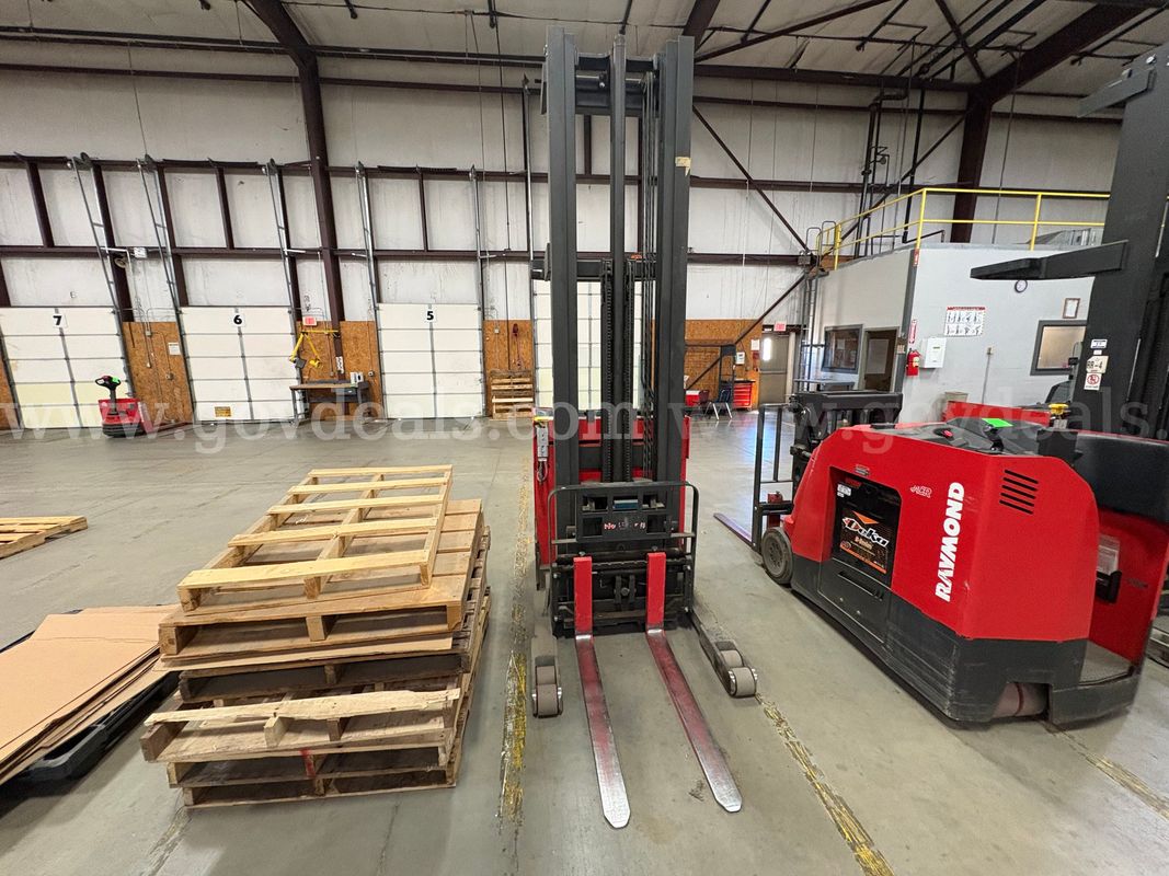 Raymond Forklift Easi-R40TT