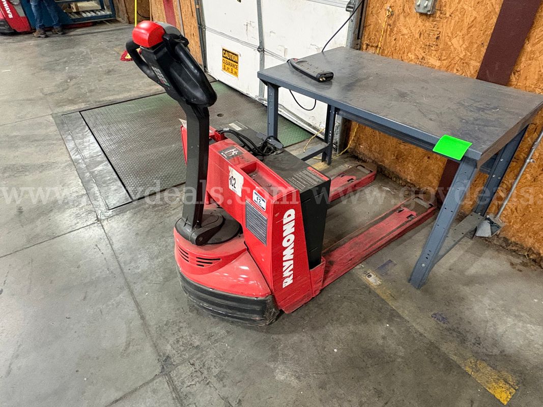 Raymond Pallet Jack 102T-F45L