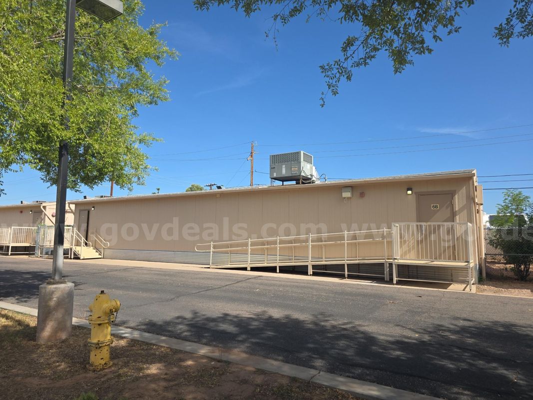 1983 Custom Craft Mfg Co. 68' x 28' Double-Wide Manufactured Portable Classroom Building